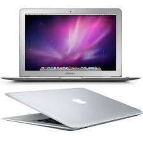 Apple MacBook Air “Core i5″ 1.7 11” (Mid-2012)
